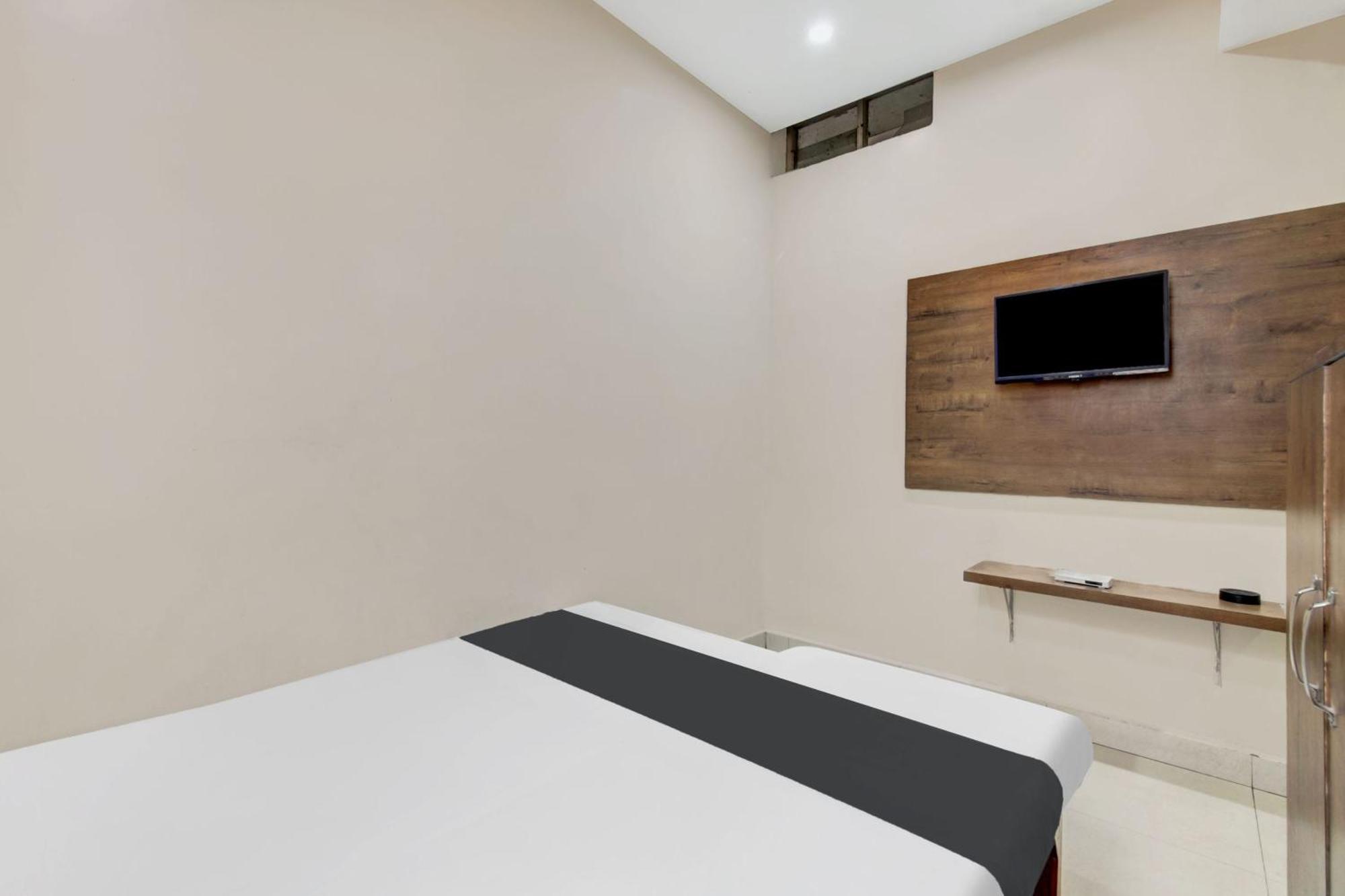 Hotel Spot On Shree Ram Residency Hubli Esterno foto