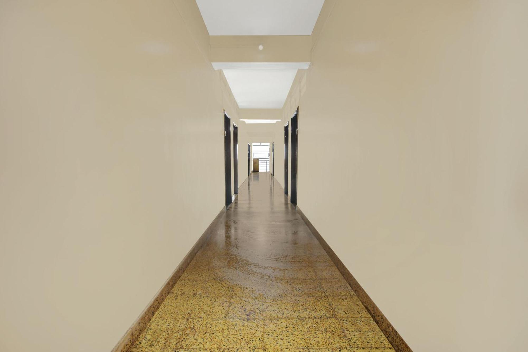 Hotel Spot On Shree Ram Residency Hubli Esterno foto